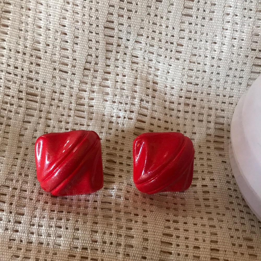 ❤️ Red earrings - Picture 3 of 4